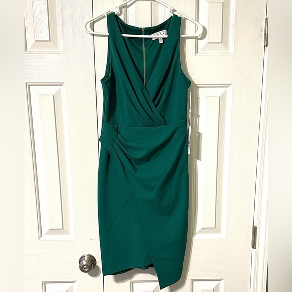 Siena Studio Asymmetrical Green Dress - Picture 1 of 5